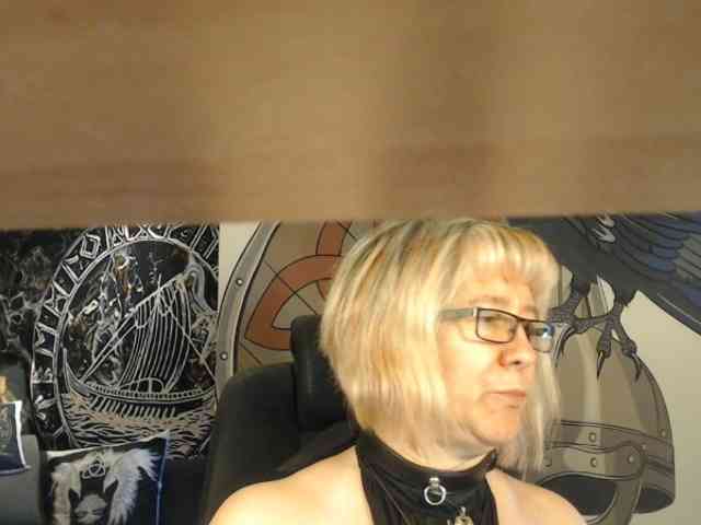 90dTitten webcam