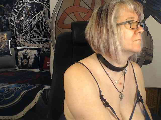 90dTitten webcam