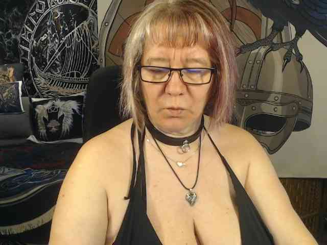 90dTitten webcam