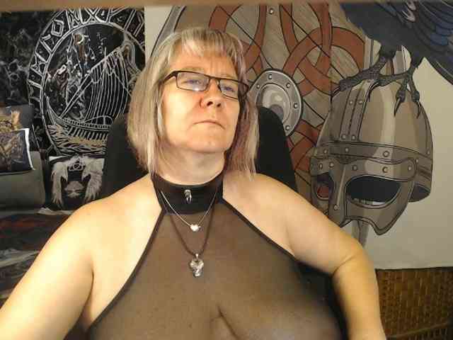 90dTitten webcam