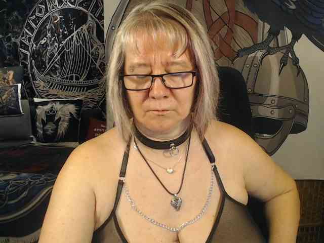 90dTitten webcam