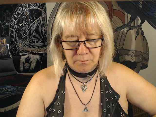 90dTitten webcam
