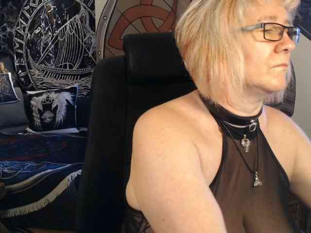 90dTitten webcam
