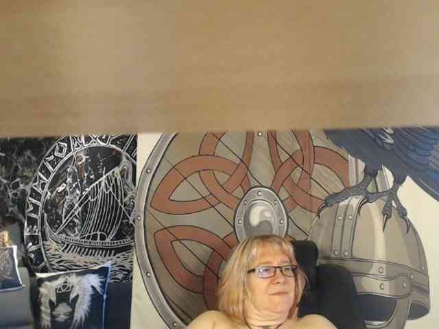 90dTitten webcam