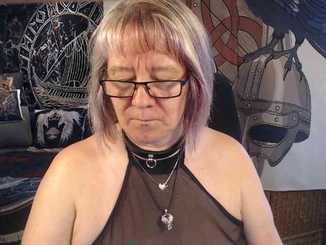 90dTitten webcam