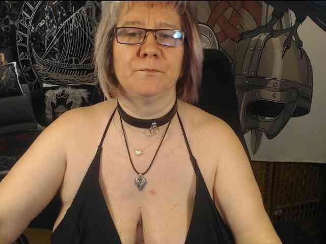 90dTitten webcam