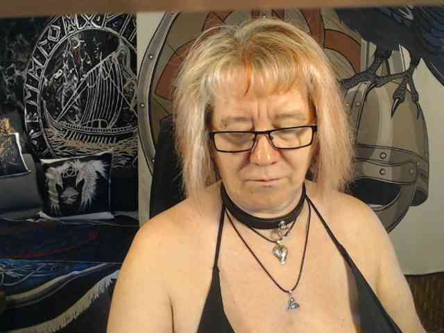 90dTitten webcam