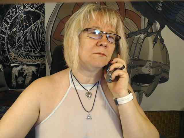 90dTitten webcam