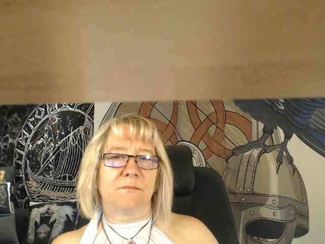 90dTitten webcam