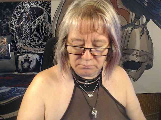 90dTitten webcam