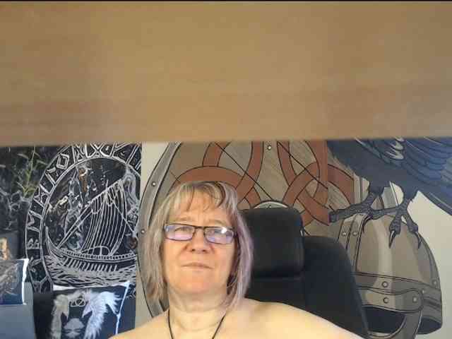 90dTitten webcam