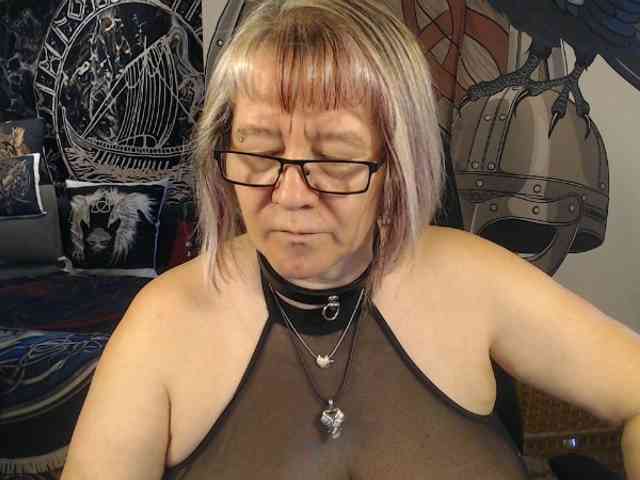 90dTitten webcam