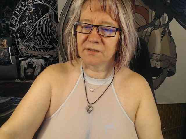 90dTitten webcam
