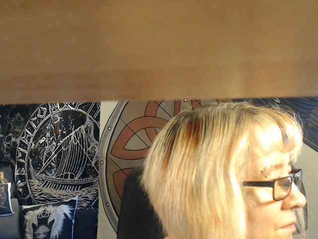 90dTitten webcam