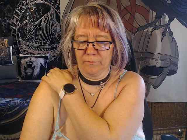 90dTitten webcam