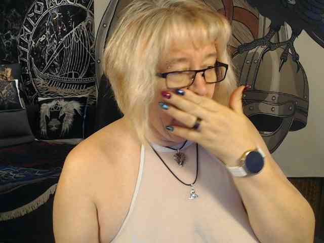 90dTitten webcam