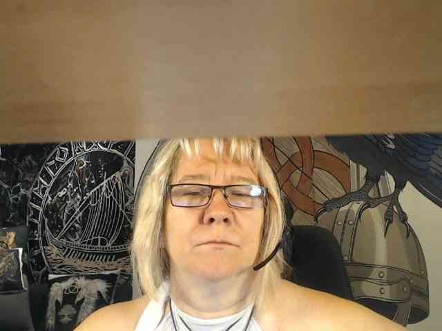 90dTitten webcam