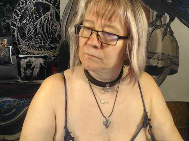 90dTitten webcam