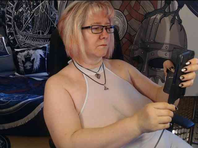 90dTitten webcam