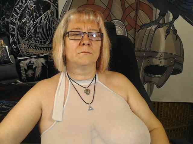 90dTitten webcam