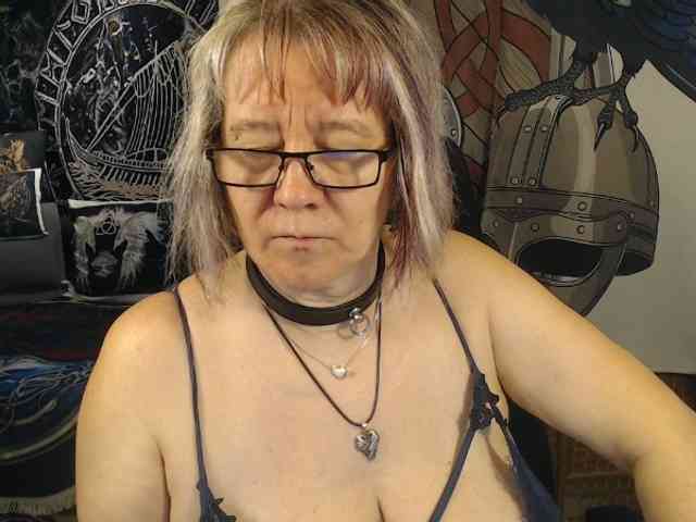 90dTitten webcam