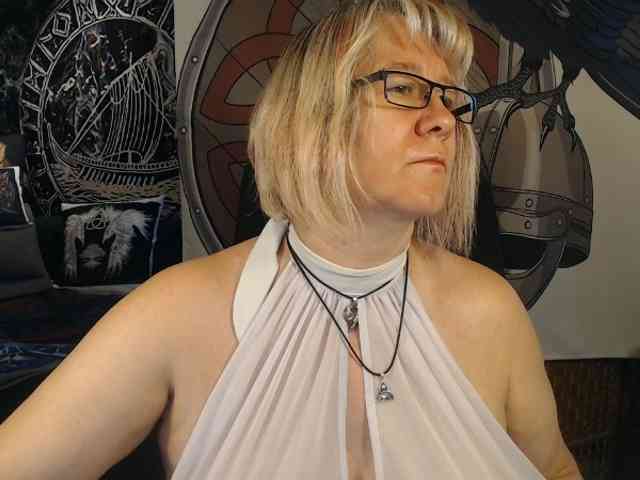 90dTitten webcam