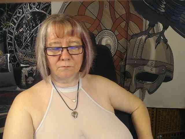 90dTitten webcam