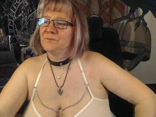 90dTitten webcam