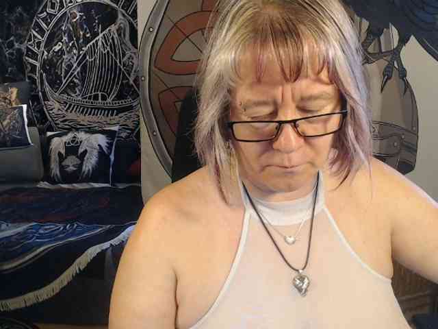 90dTitten webcam