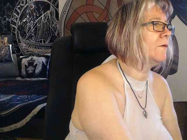 90dTitten webcam