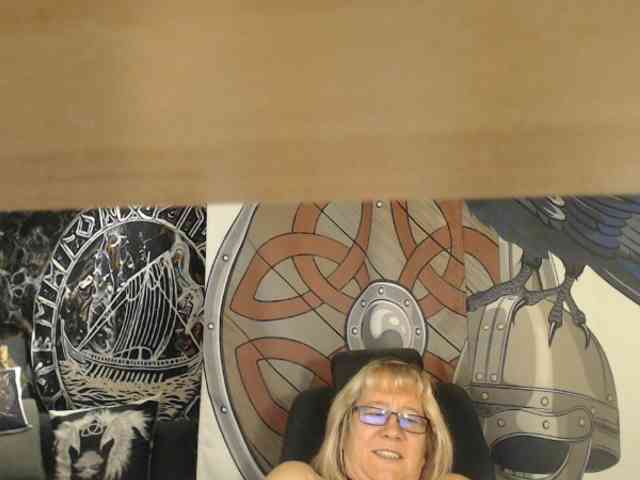 90dTitten webcam