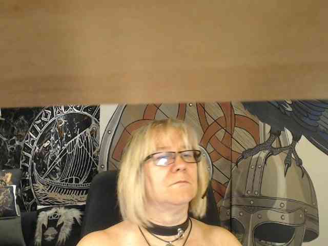 90dTitten webcam