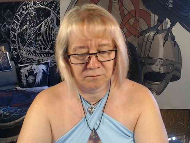 90dTitten webcam
