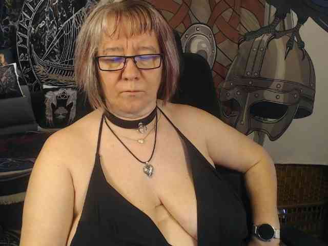 90dTitten webcam
