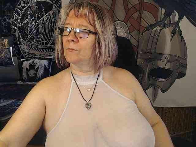 90dTitten webcam