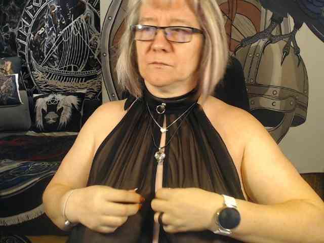 90dTitten webcam