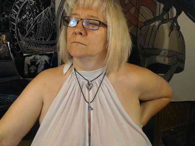 90dTitten webcam