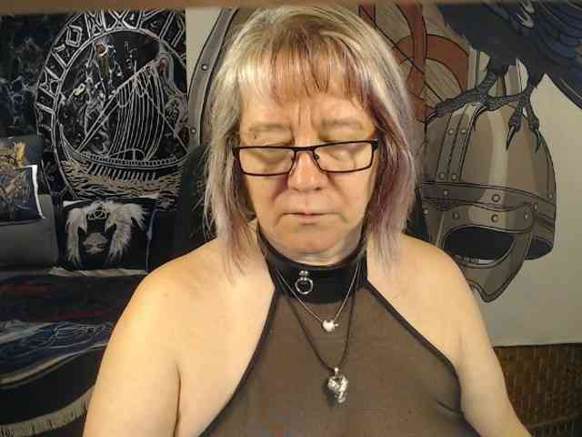 90dTitten webcam