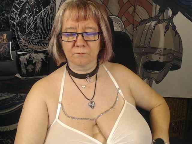 90dTitten webcam