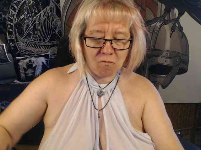 90dTitten webcam