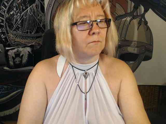90dTitten webcam
