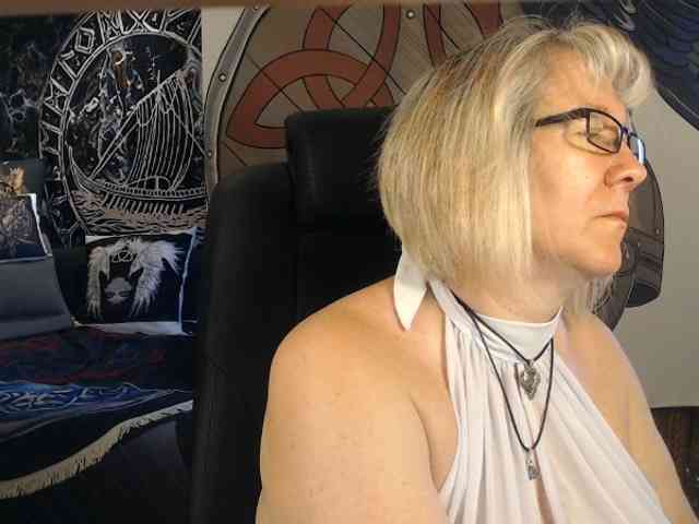 90dTitten webcam