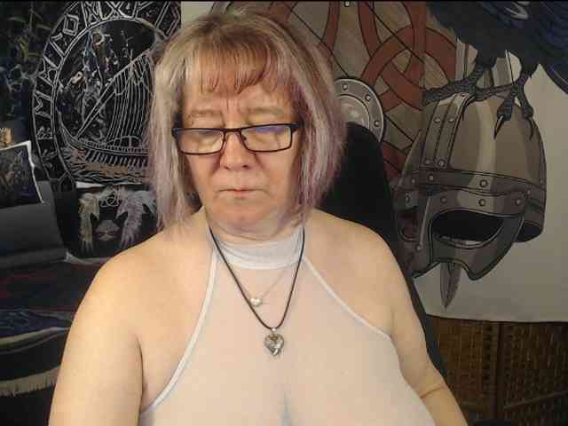 90dTitten webcam