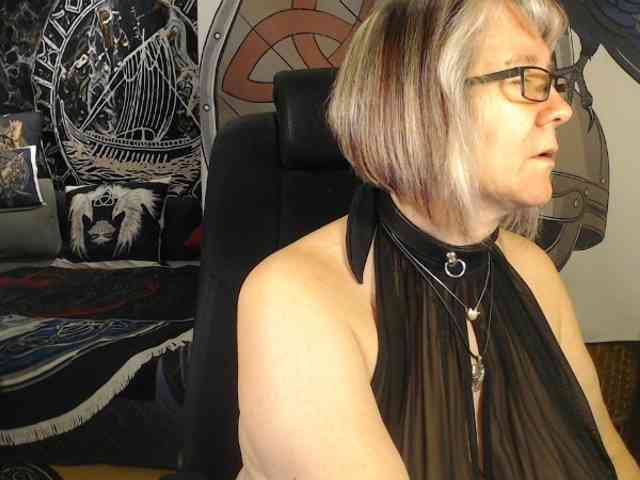 90dTitten webcam