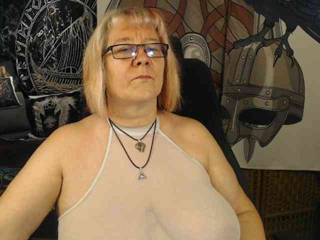 90dTitten webcam