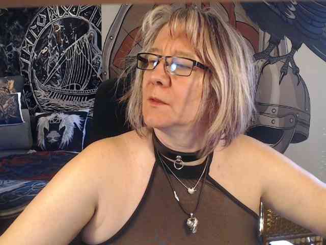 90dTitten webcam