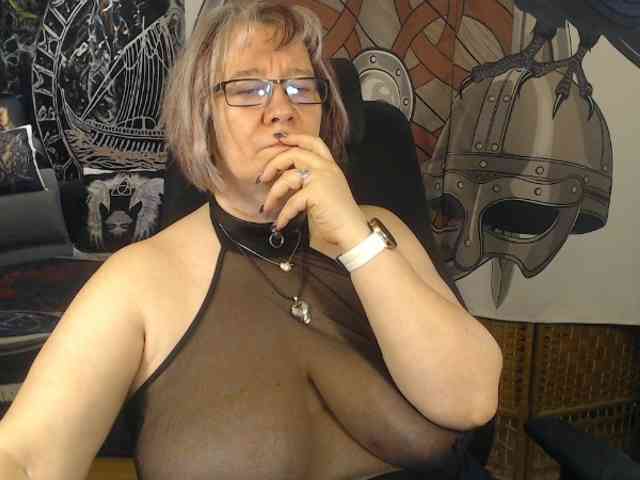 90dTitten webcam