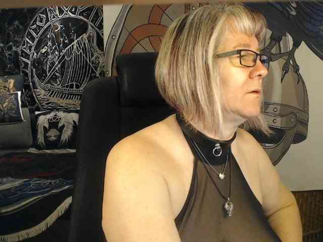 90dTitten webcam