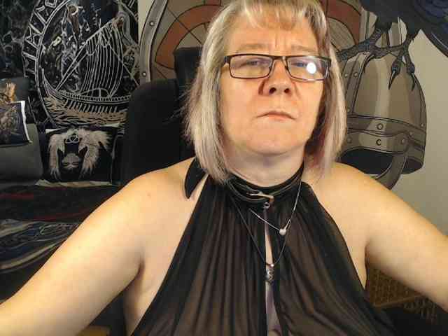 90dTitten webcam