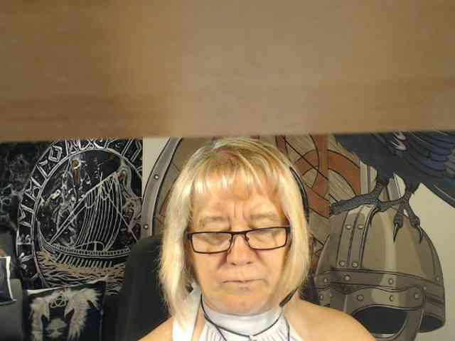90dTitten webcam